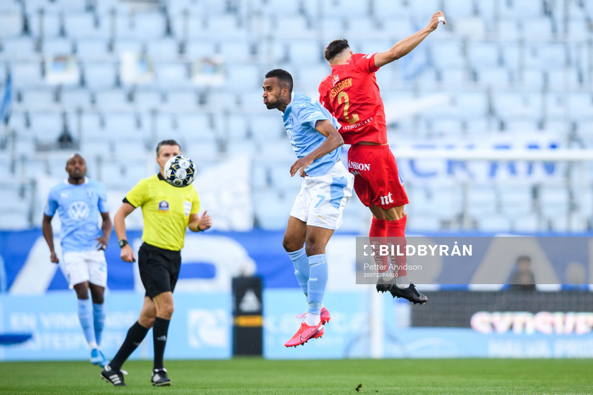 Malmö FFs Isaac Kiese Thelin och IFK Norrköpings Henrik