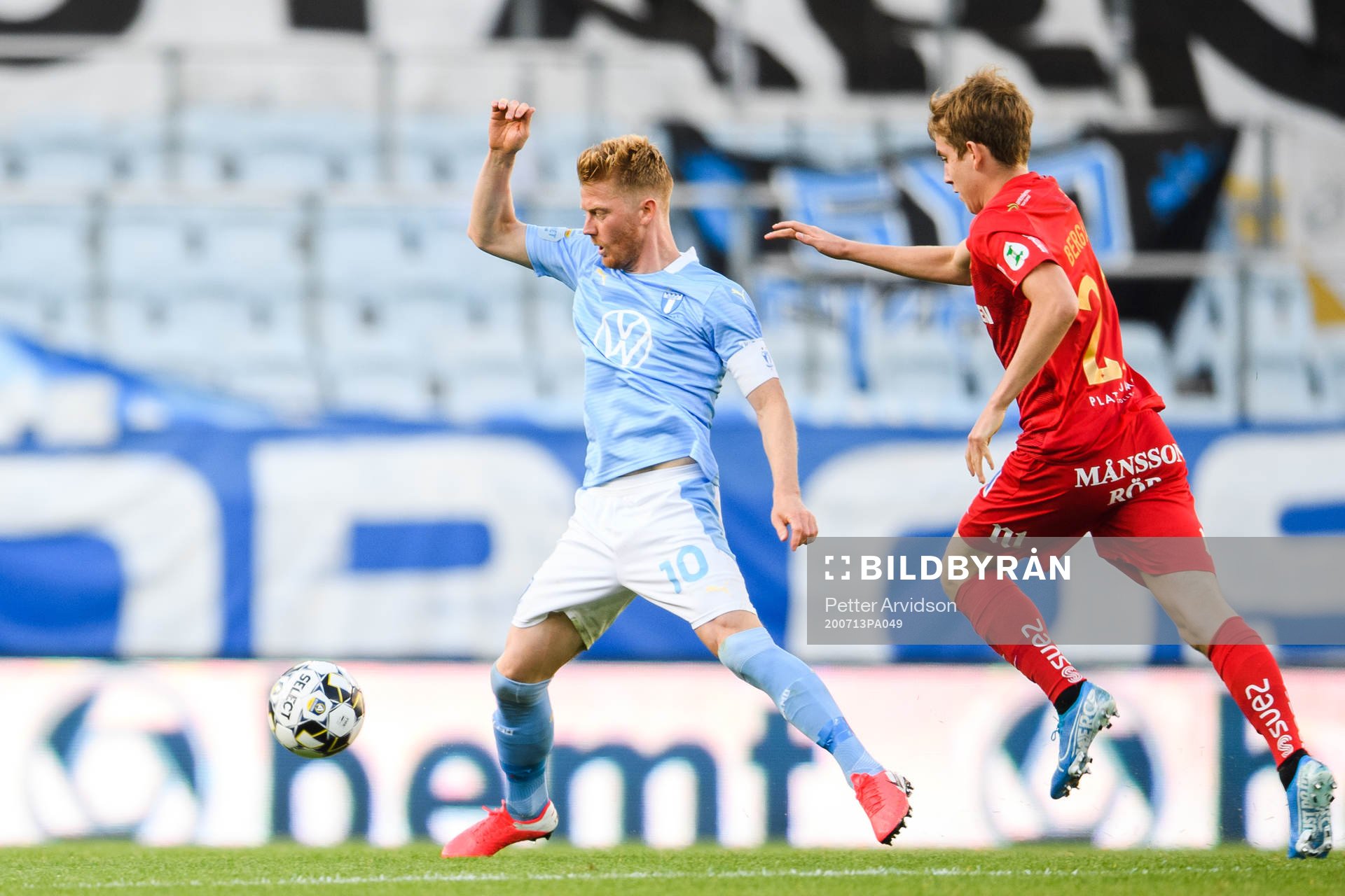 Malmö FFs Anders Christiansen och IFK Norrköpings Ísak