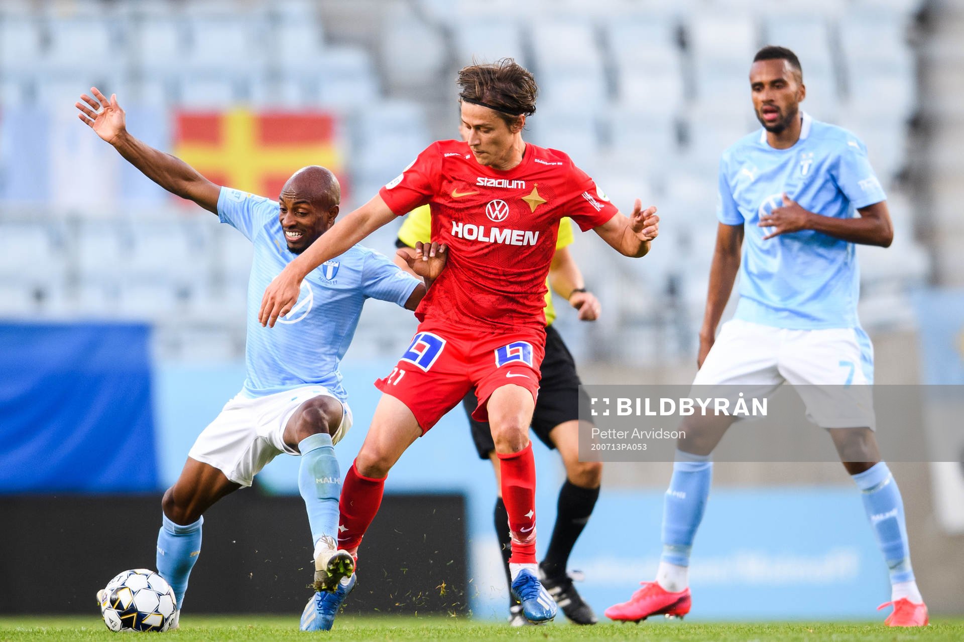 Malmö FFs Fouad Bachirou och IFK Norrköpings Simon Thern