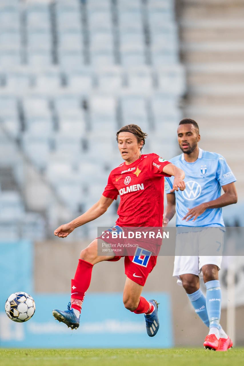 IFK Norrköpings Simon Thern och Malmö FFs Isaac Kiese
