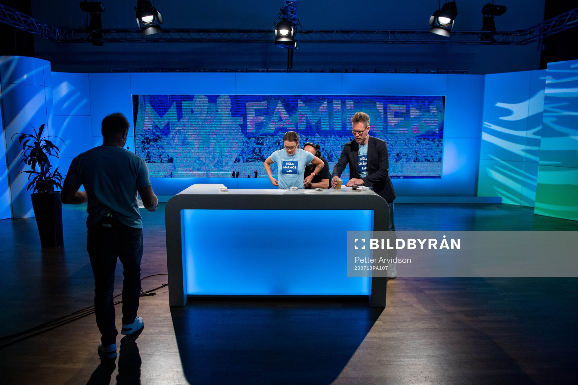 Saga Fredriksson och Magnus Svensson i Malmö FFs Studio i