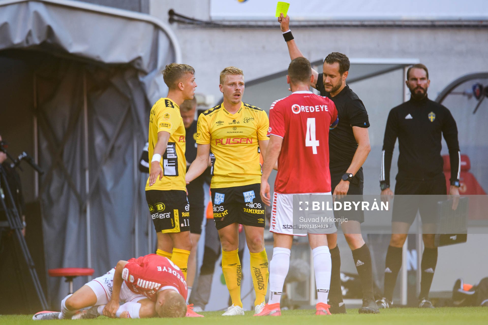 Elfsborgs Per Frick får en varning