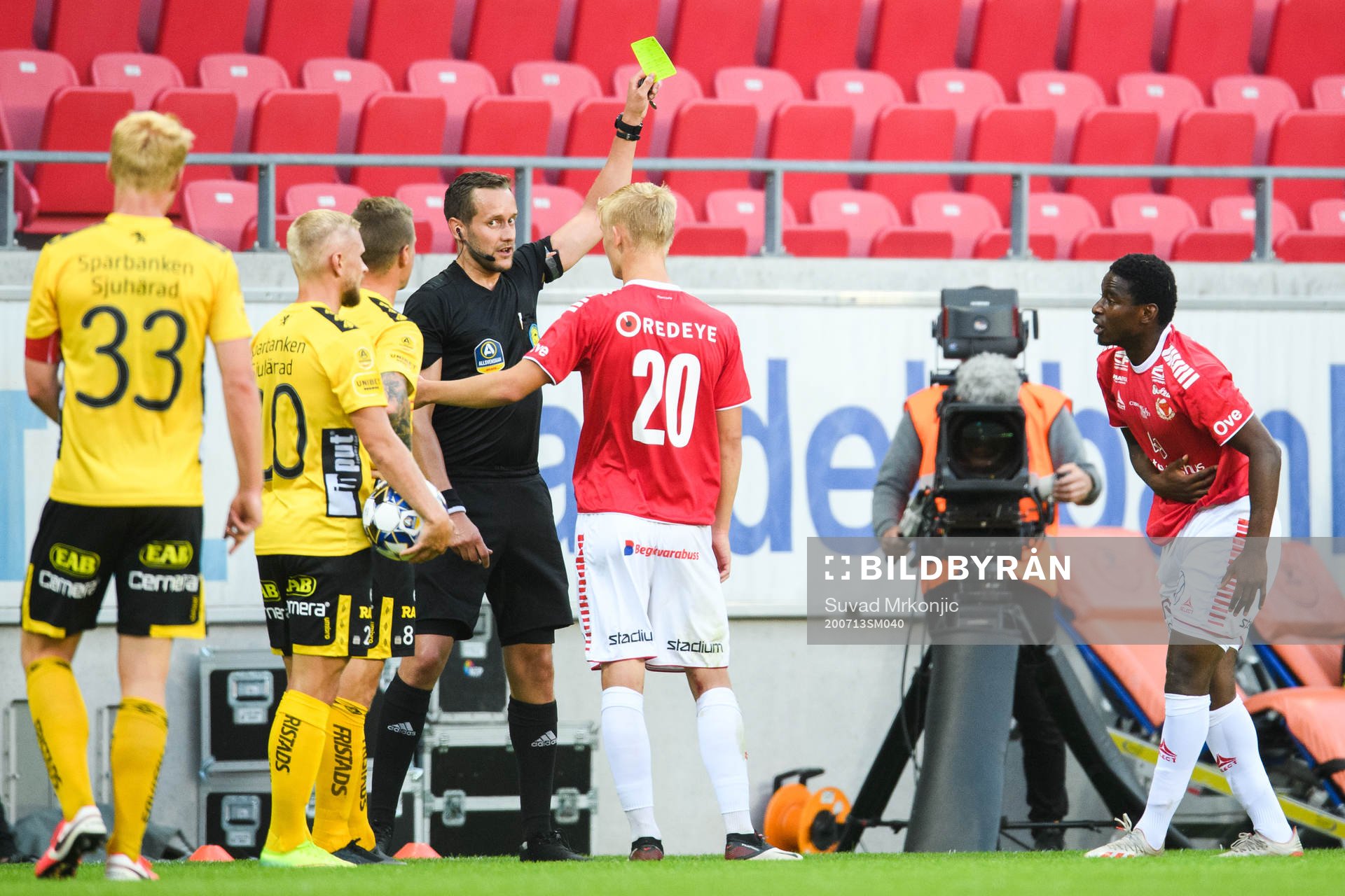Kalmars York Rafael får en varning