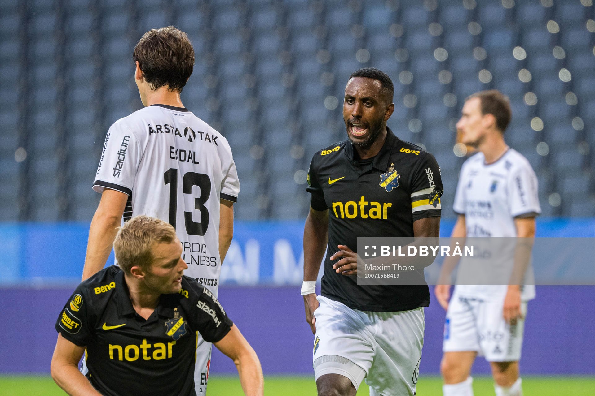 AIK:s Henok Goitom jublar efter sitt 1-0 mål under fotbollsmatchen i Allsvenskan mellan AIK och Sirius den 15 juli 2020 i Stockholm.