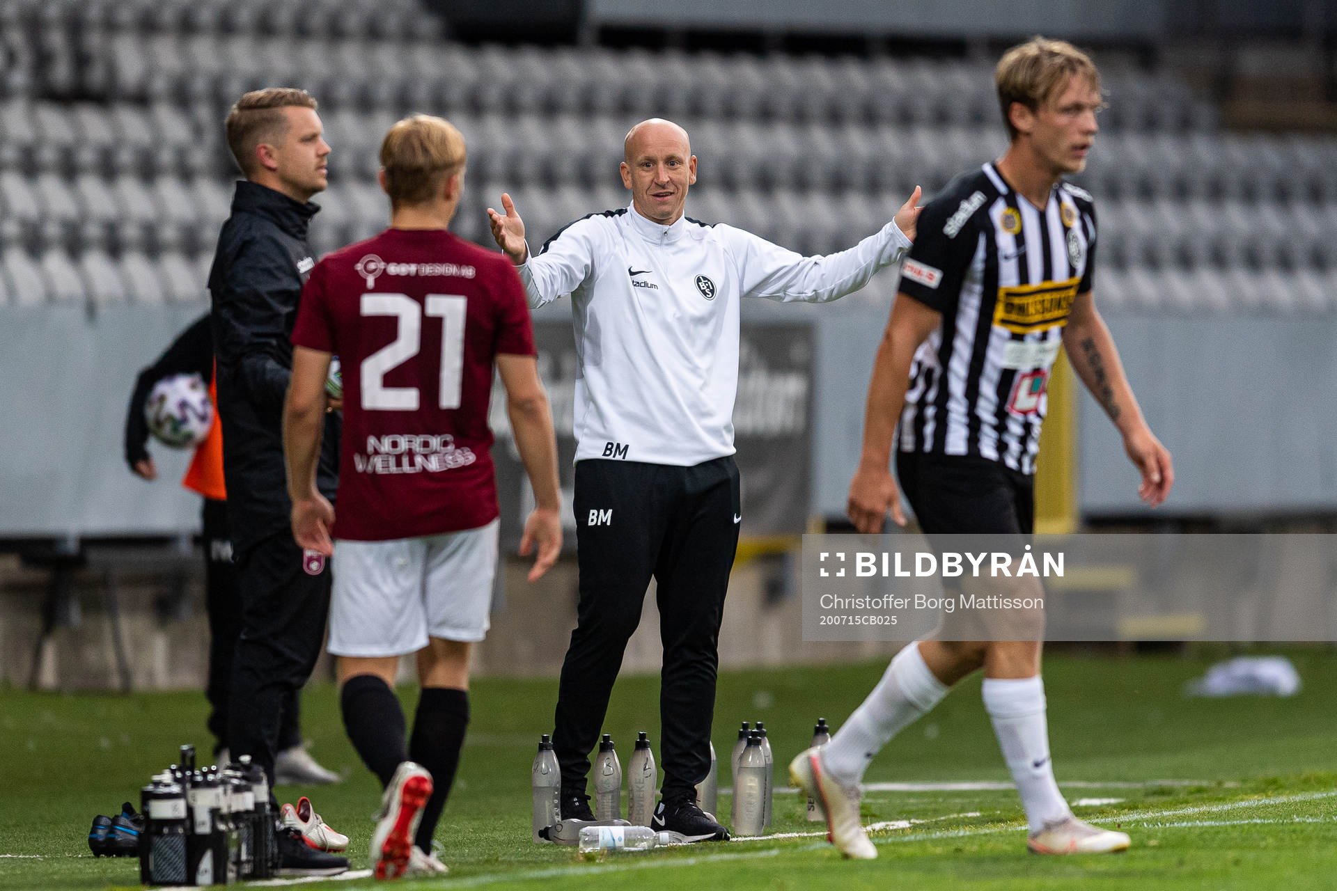 Landskronas tränare Billy Magnusson reagerar