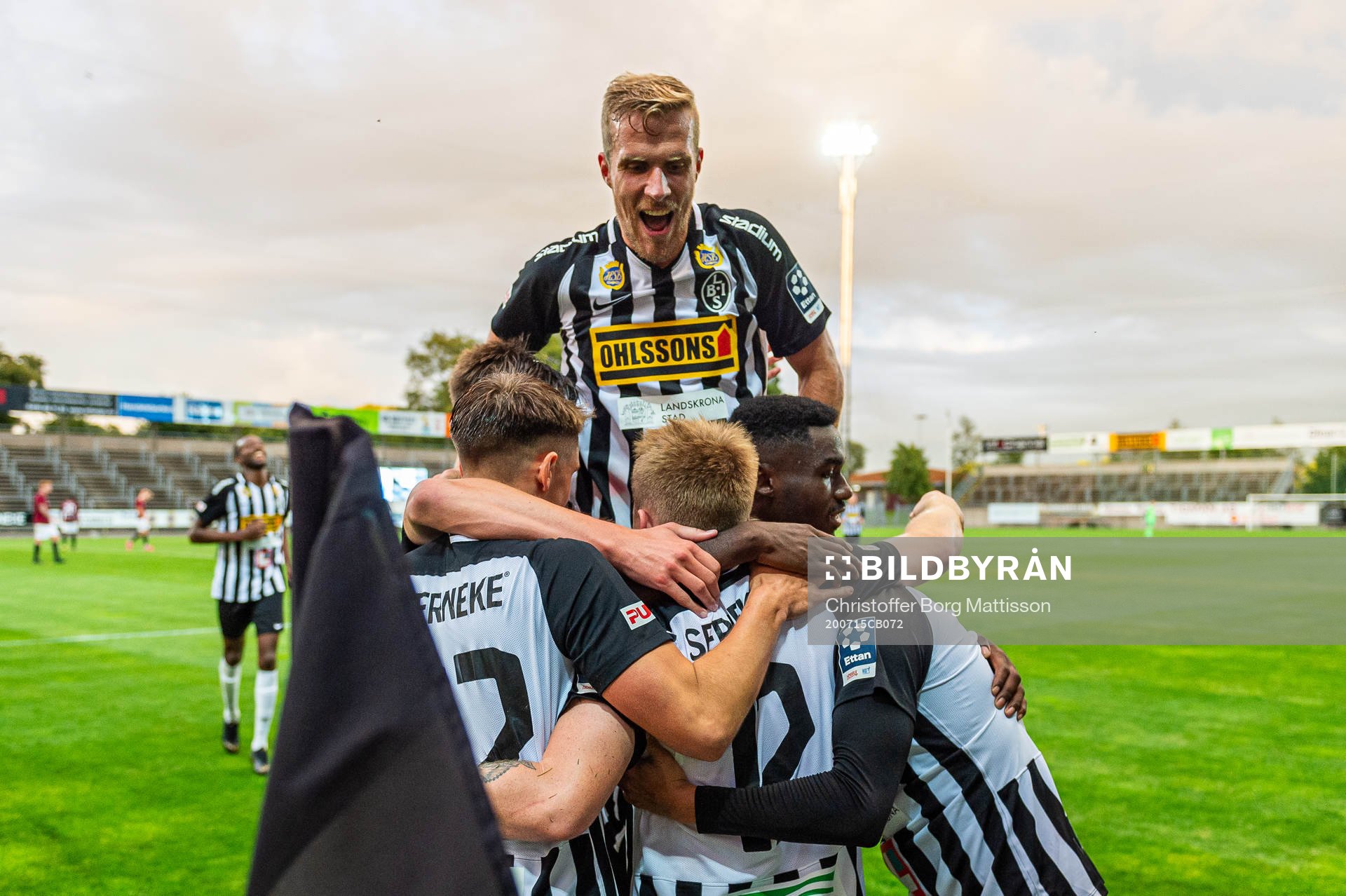 Landskronas spelare jublar