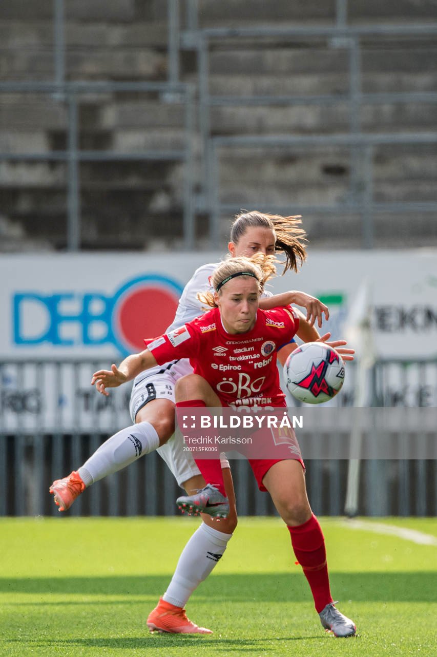 Göteborgs Vilde Böe Risa och Örebros Heidi Kollanen