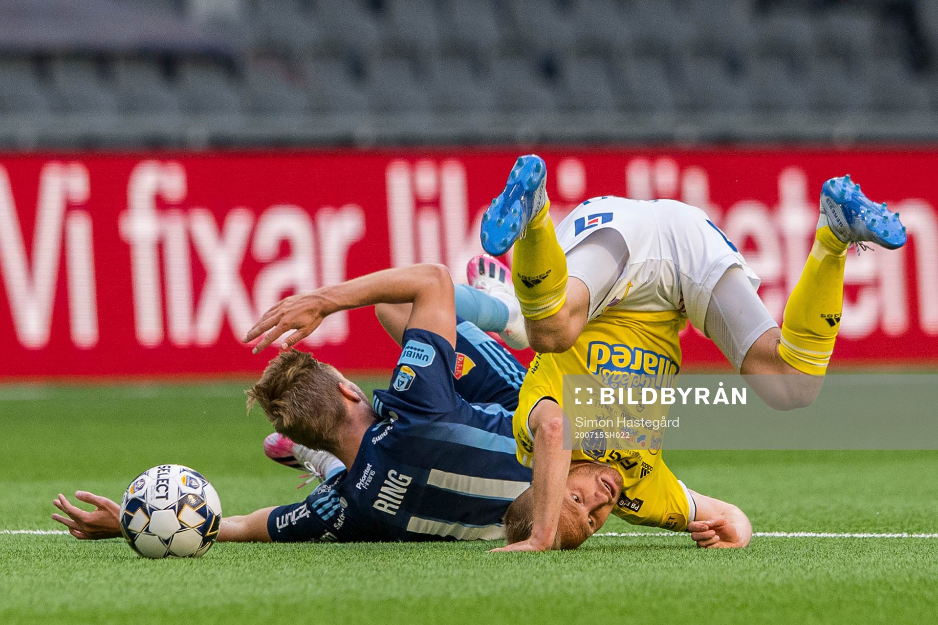 Djurgårdens Jonathan Ring och Falkenbergs Tobias Englund