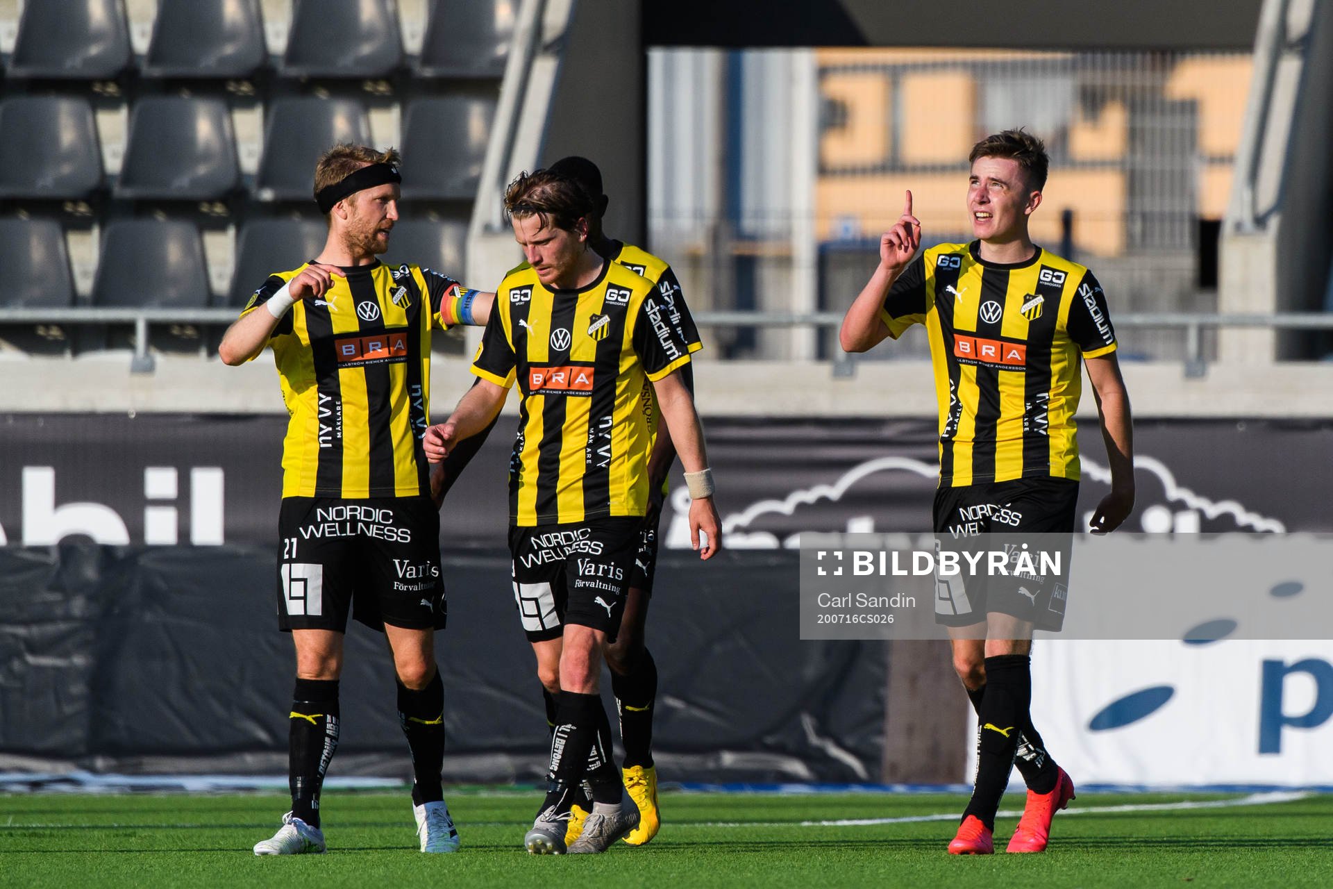Häckens Patrik Wålemark jublar