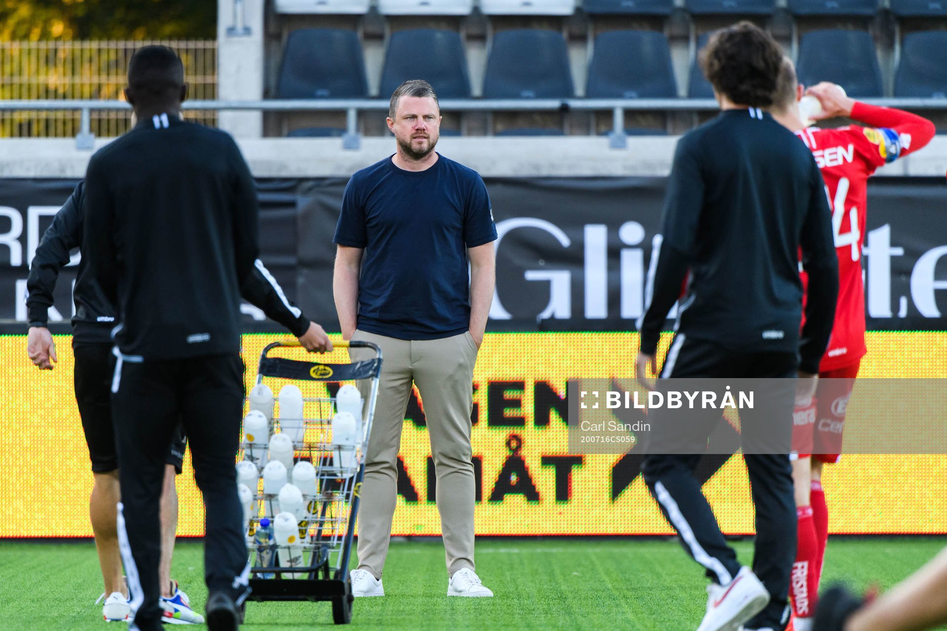 Elfsborgs manager Jimmy Thelin deppar