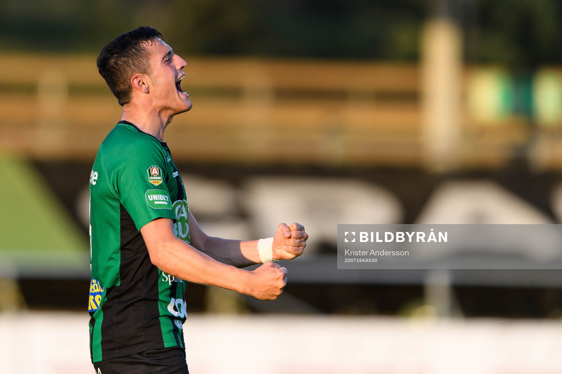 Varbergs Astrit Selmani jublar