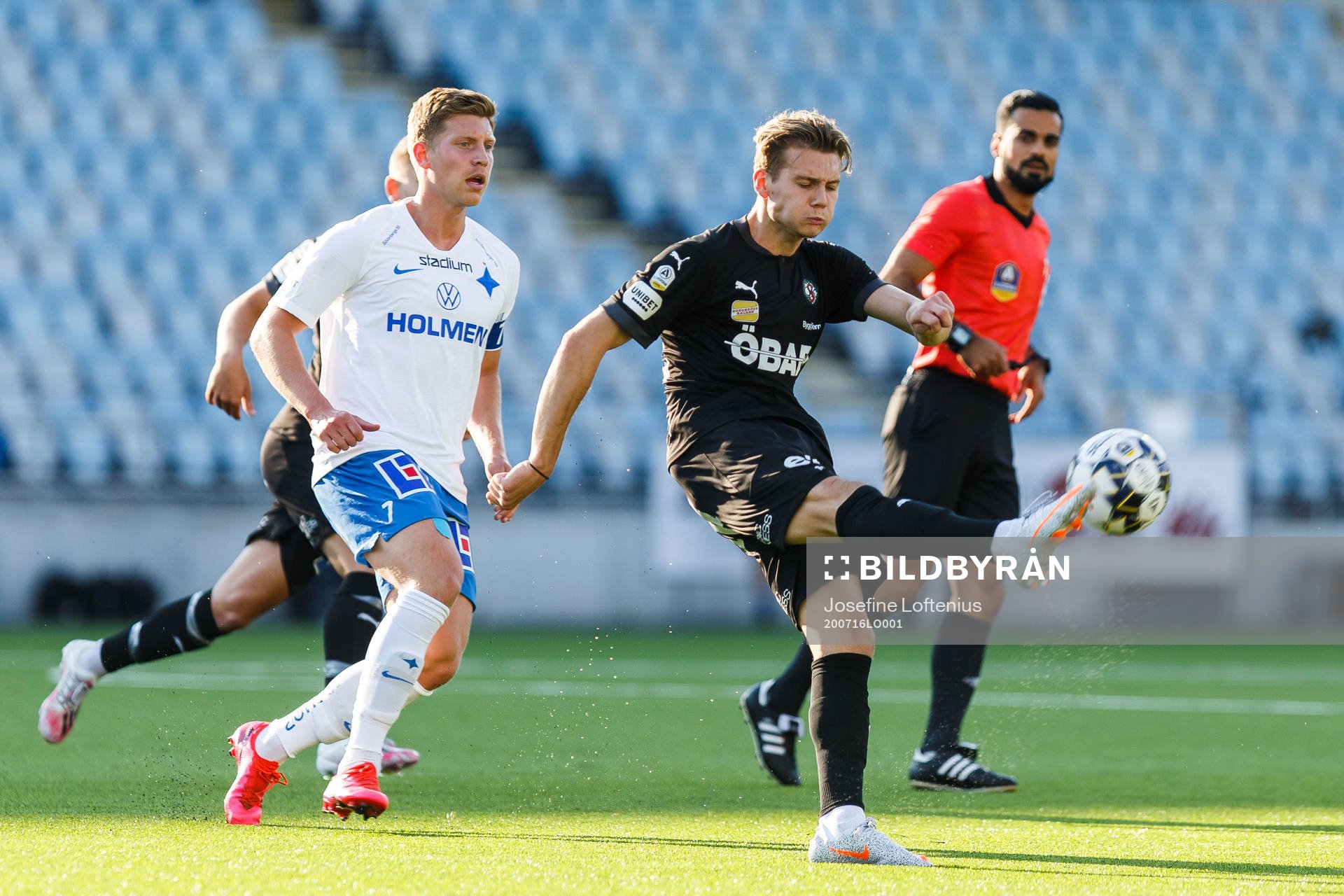 Örebros Jake Larsson och IFK Norrköpings Alexander