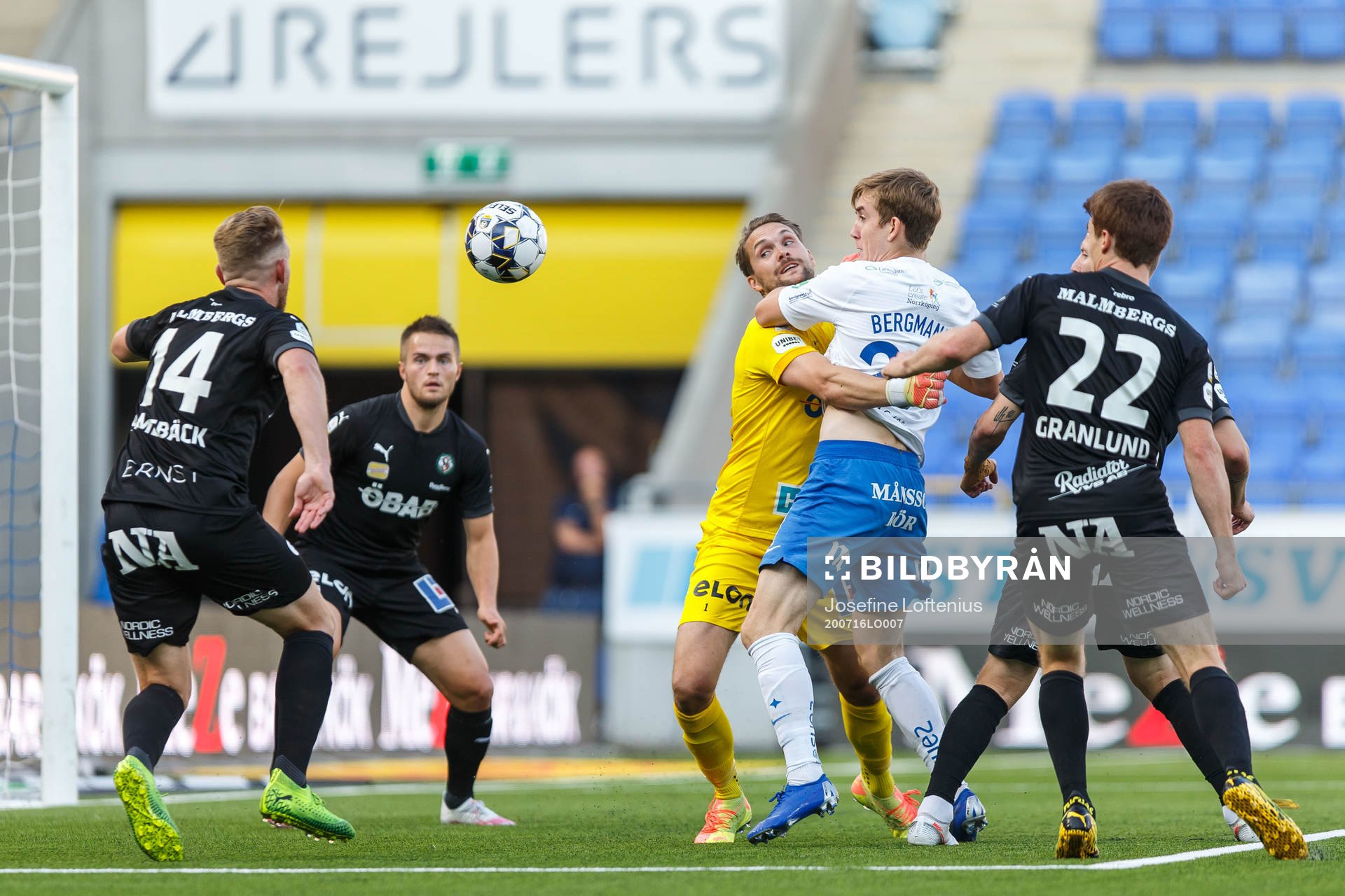 IFK Norrköpings Ísak Bergmann Jóhannesson och Örebros