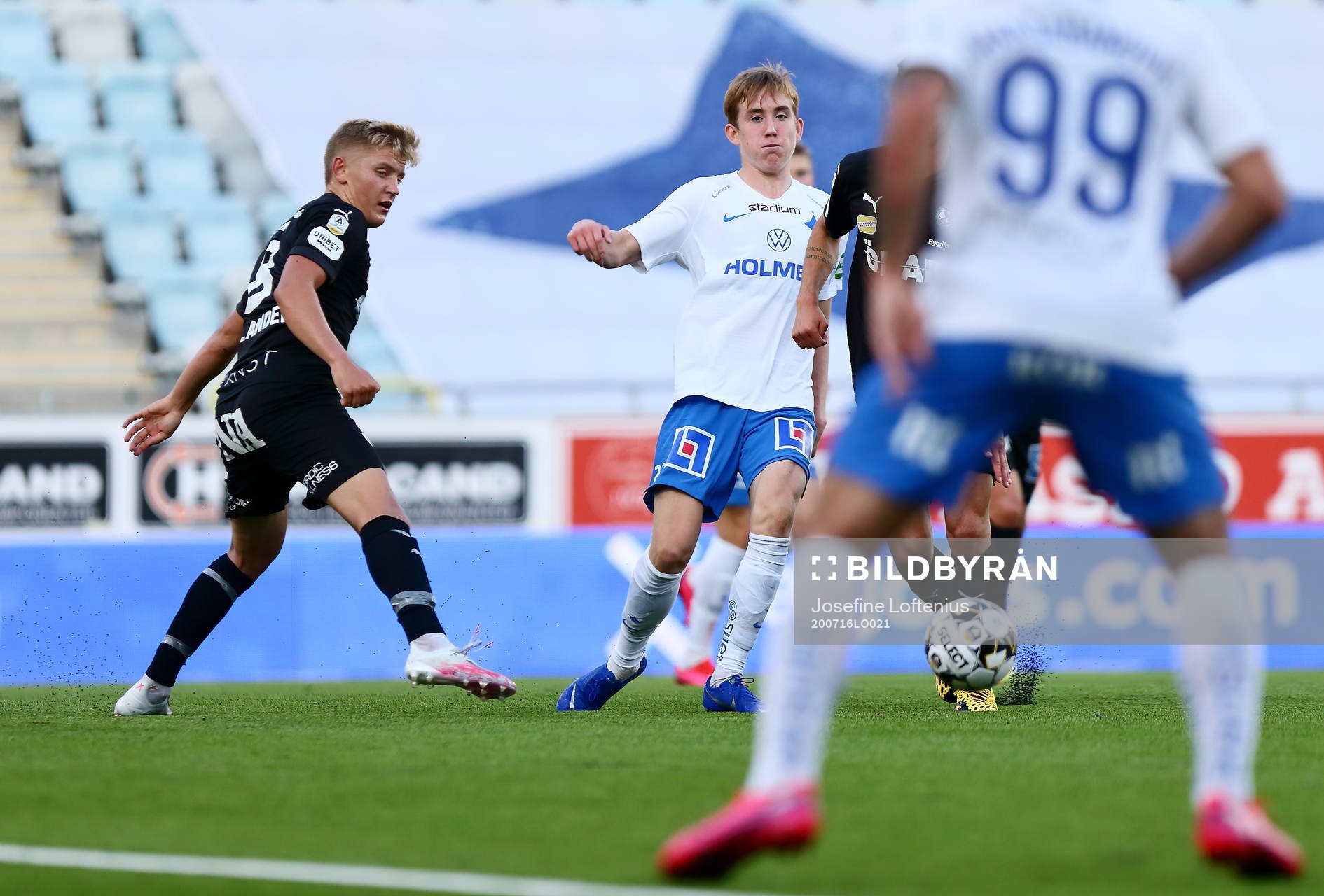 Örebros Dennis Collander och IFK Norrköpings Ísak