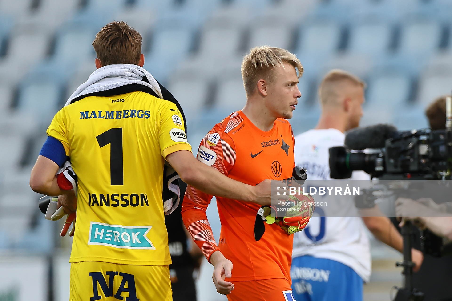 Örebros målvakt Oscar Jansson  och IFK Norrköpings