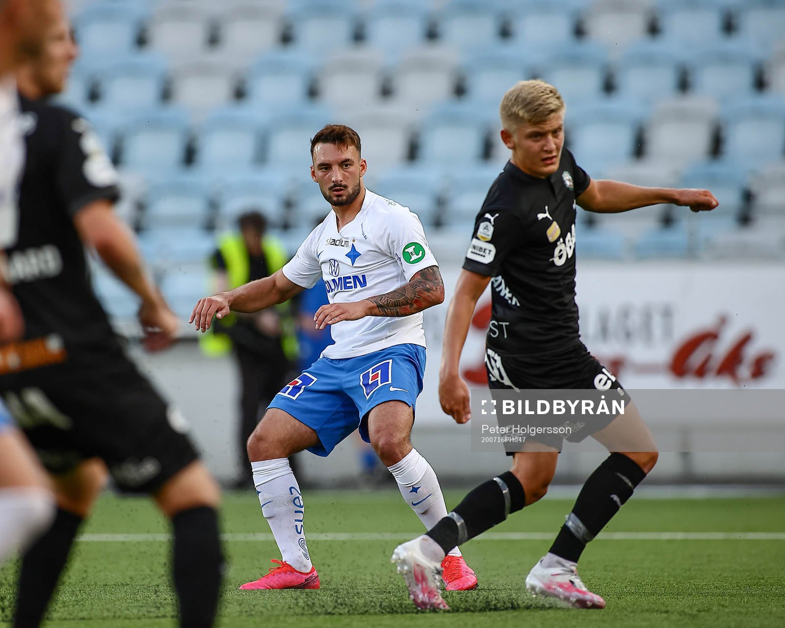 IFK Norrköpings Sead Haksabanovic och Örebros Dennis