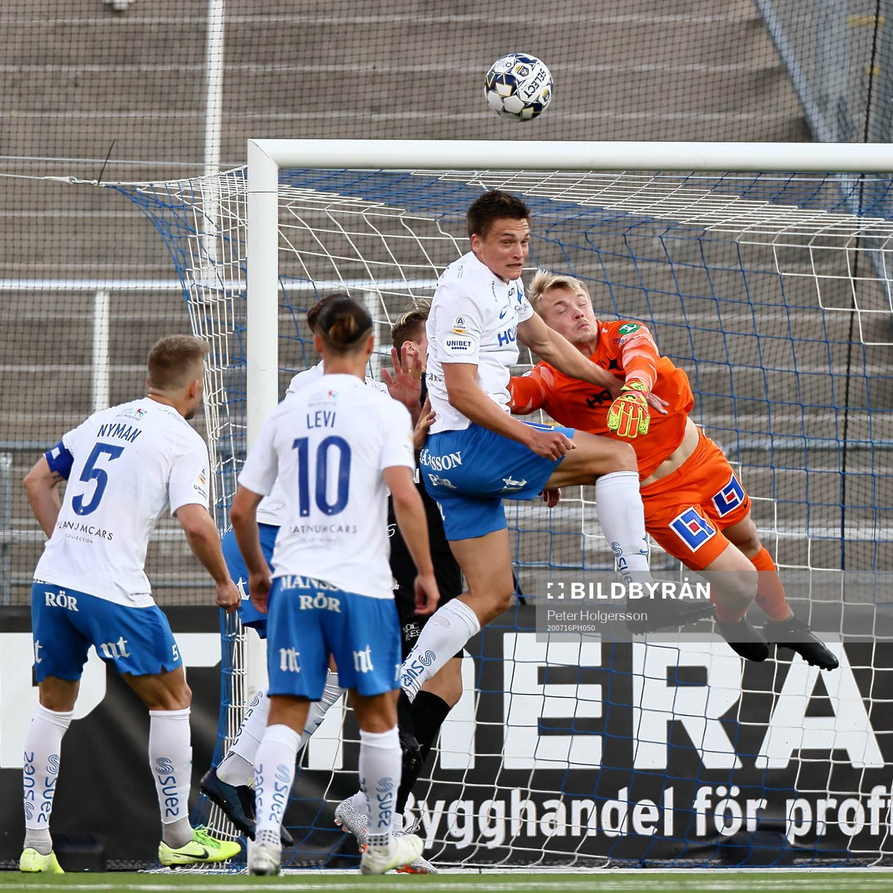 IFK Norrköpings Rasmus Stensbæk Lauritsen och målvakt