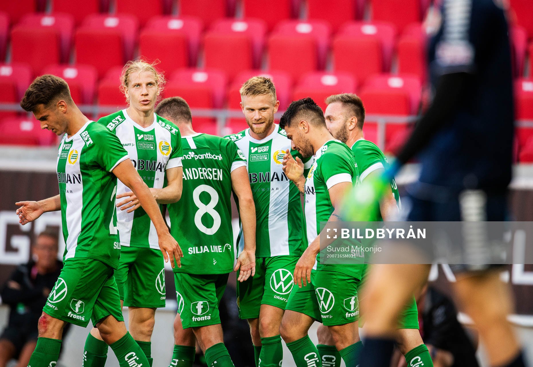 Hammarbys Paulinho jublar med lagkamrater