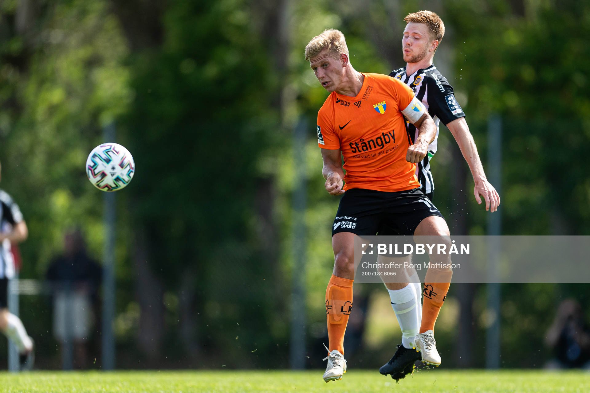 Torns Tobias Karlsson mot Landskronas Dennis Olofsson