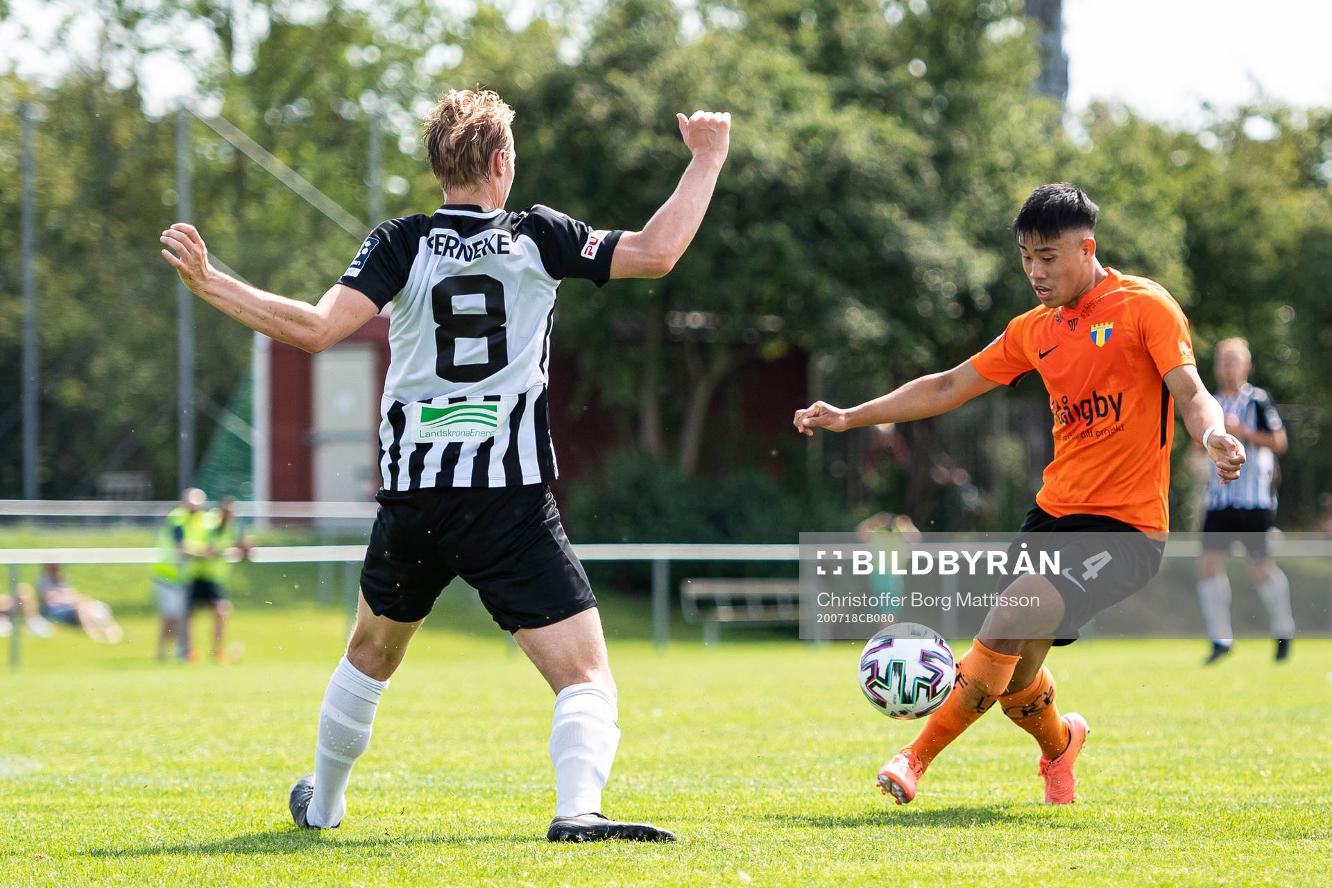 Torns Eddie Tran med ett skott