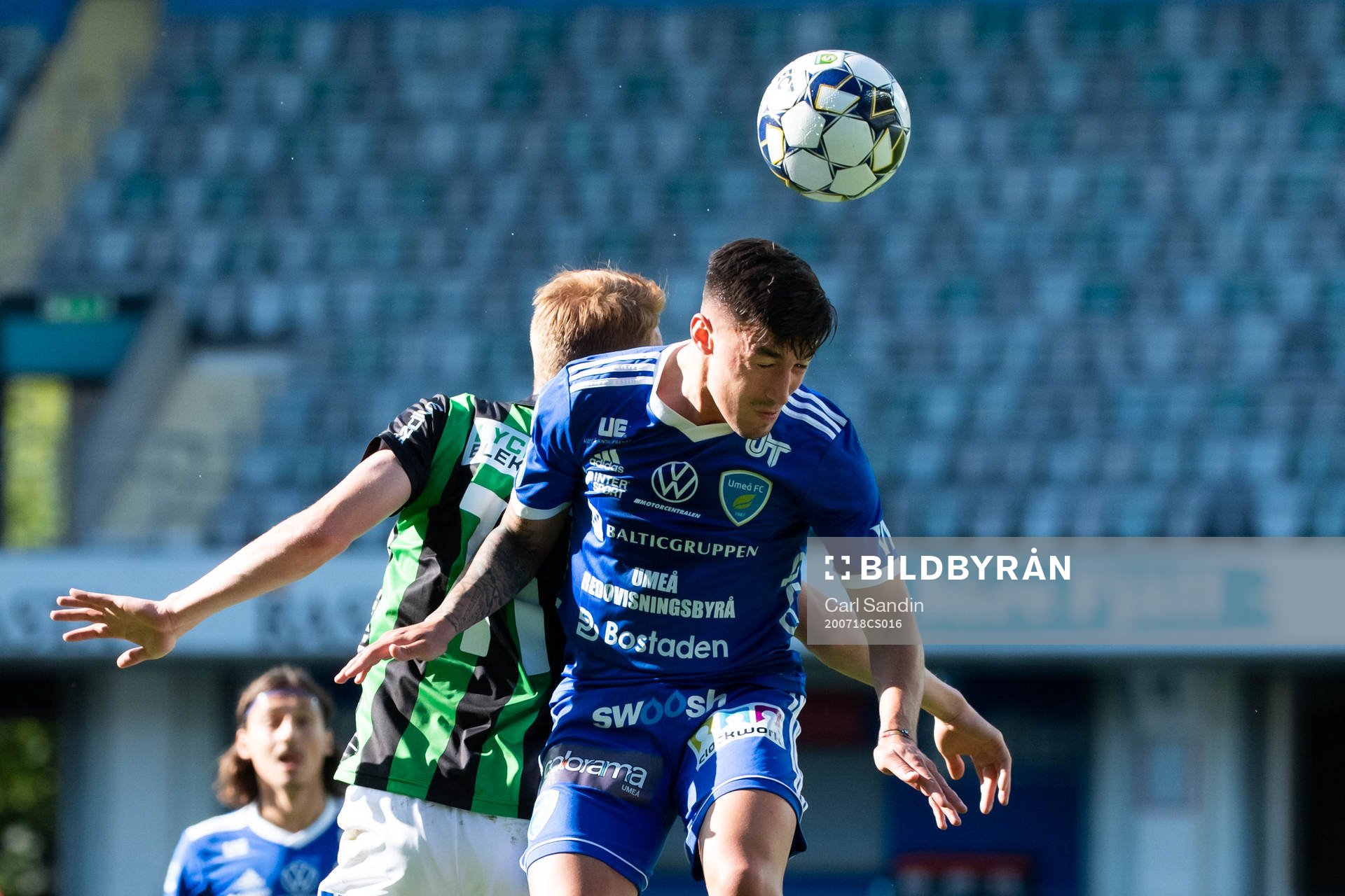 GAIS Julius Lindberg i nickduell med Umeås Deniz Yaldir