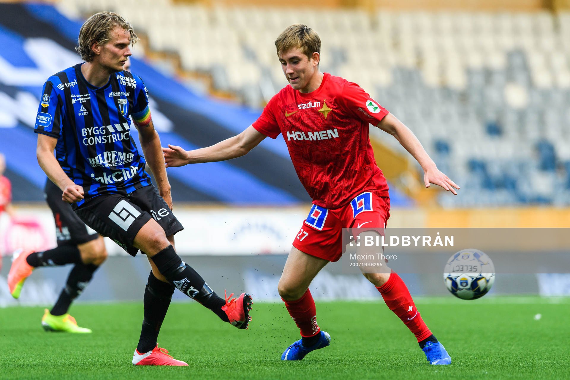 Sirius Tim Björkström och IFK Norrköpings Ísak Bergmann