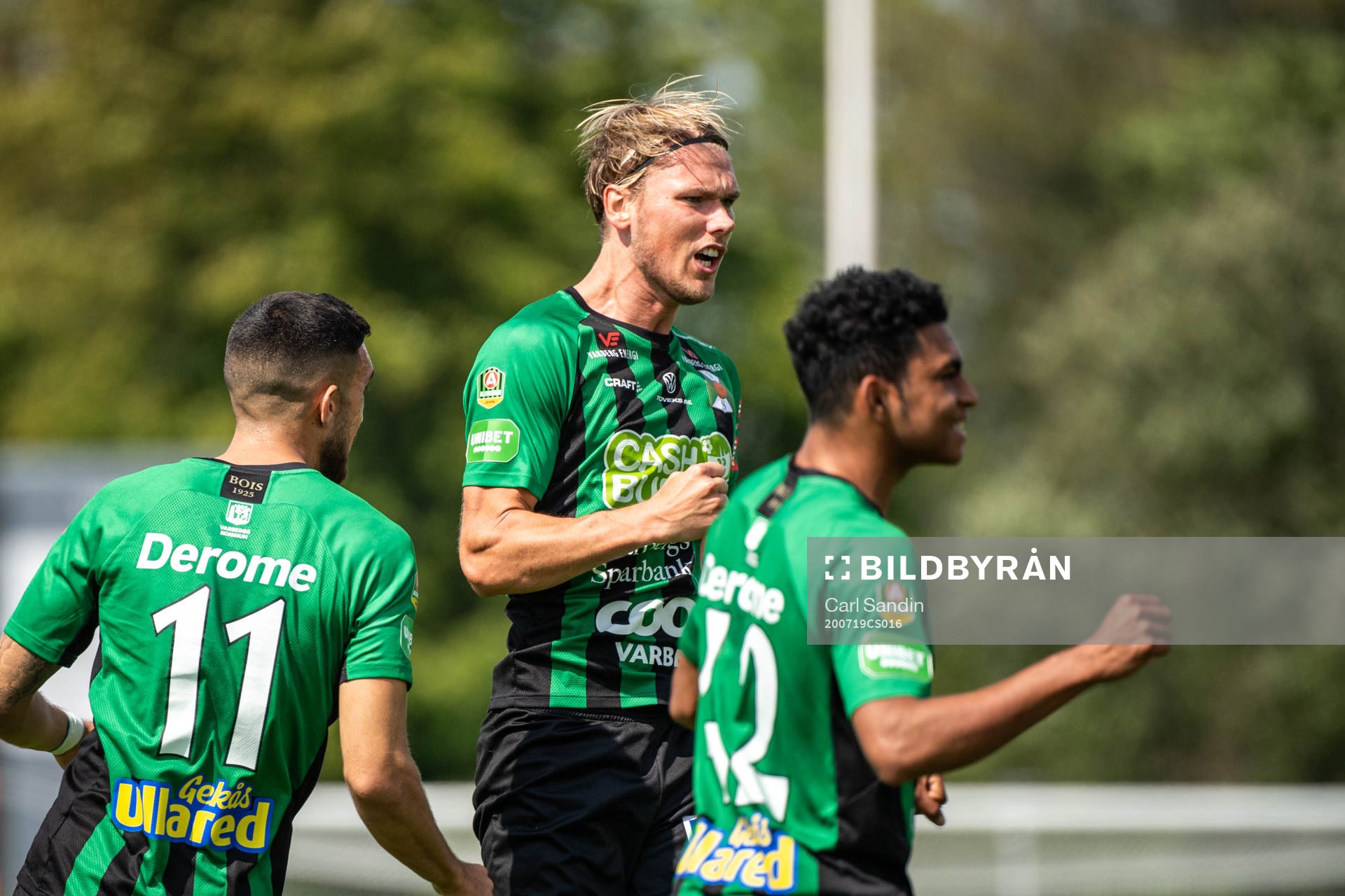 Varbergs Hampus Zachrisson jublar efter 1-1 under fotbollsmatchen i Allsvenskan mellan Varberg och AIK den 19 juli 2020 i Varberg.