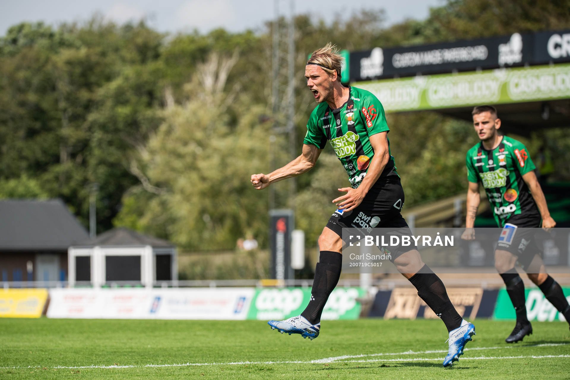 Varbergs Hampus Zachrisson jublar