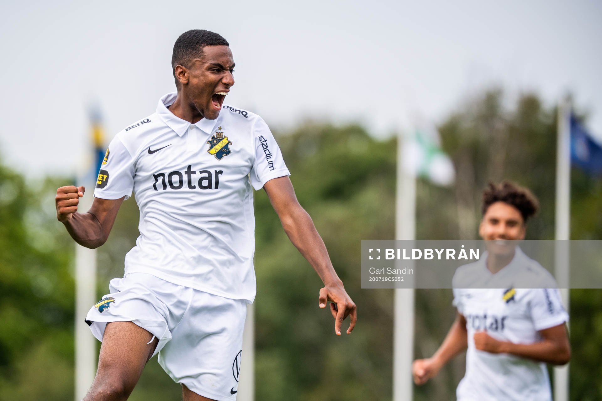 AIK:s Paulos Abraham jublar efter 1-2 under fotbollsmatchen i Allsvenskan mellan Varberg och AIK den 19 juli 2020 i Varberg.