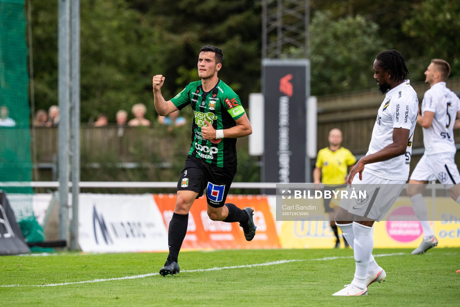 Varbergs Astrit Selmani jublar efter 2-2 under fotbollsmatchen i Allsvenskan mellan Varberg och AIK den 19 juli 2020 i Varberg.