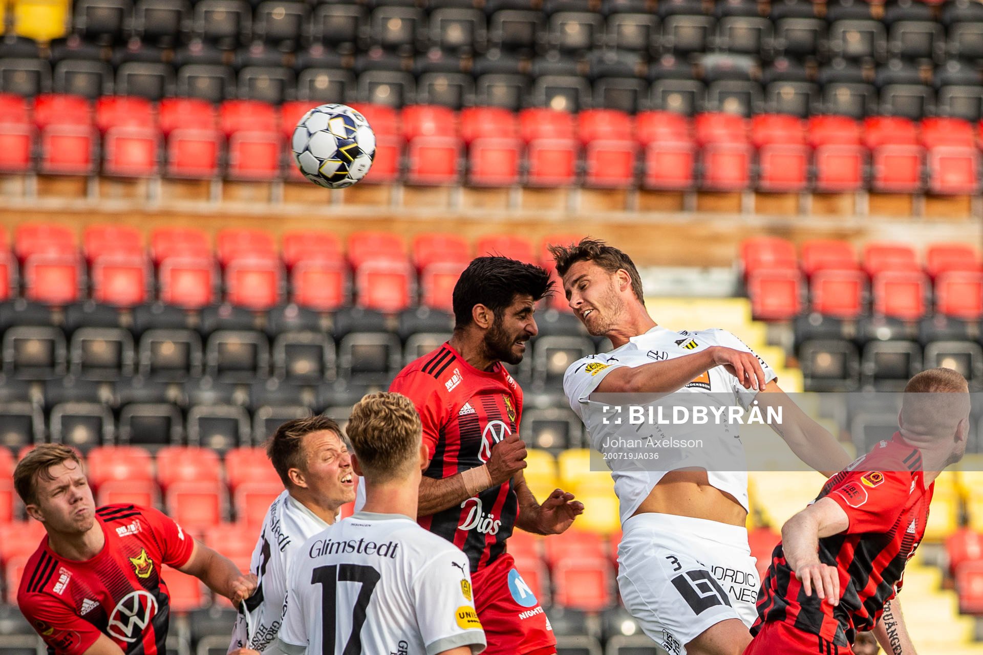 Östersunds Rewan Amin och Häckens Johan Hammar