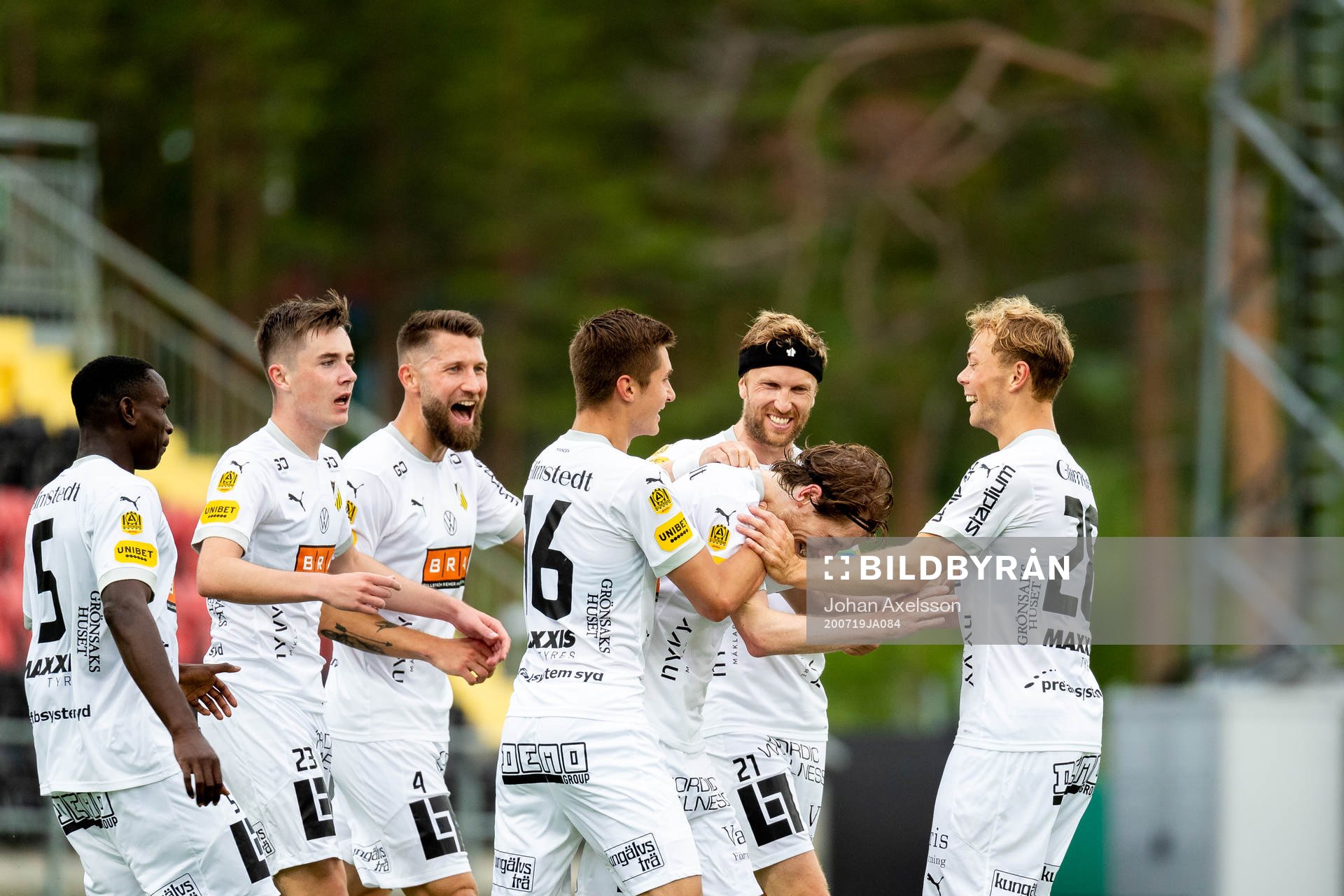 Häckens Erik Friberg jublar