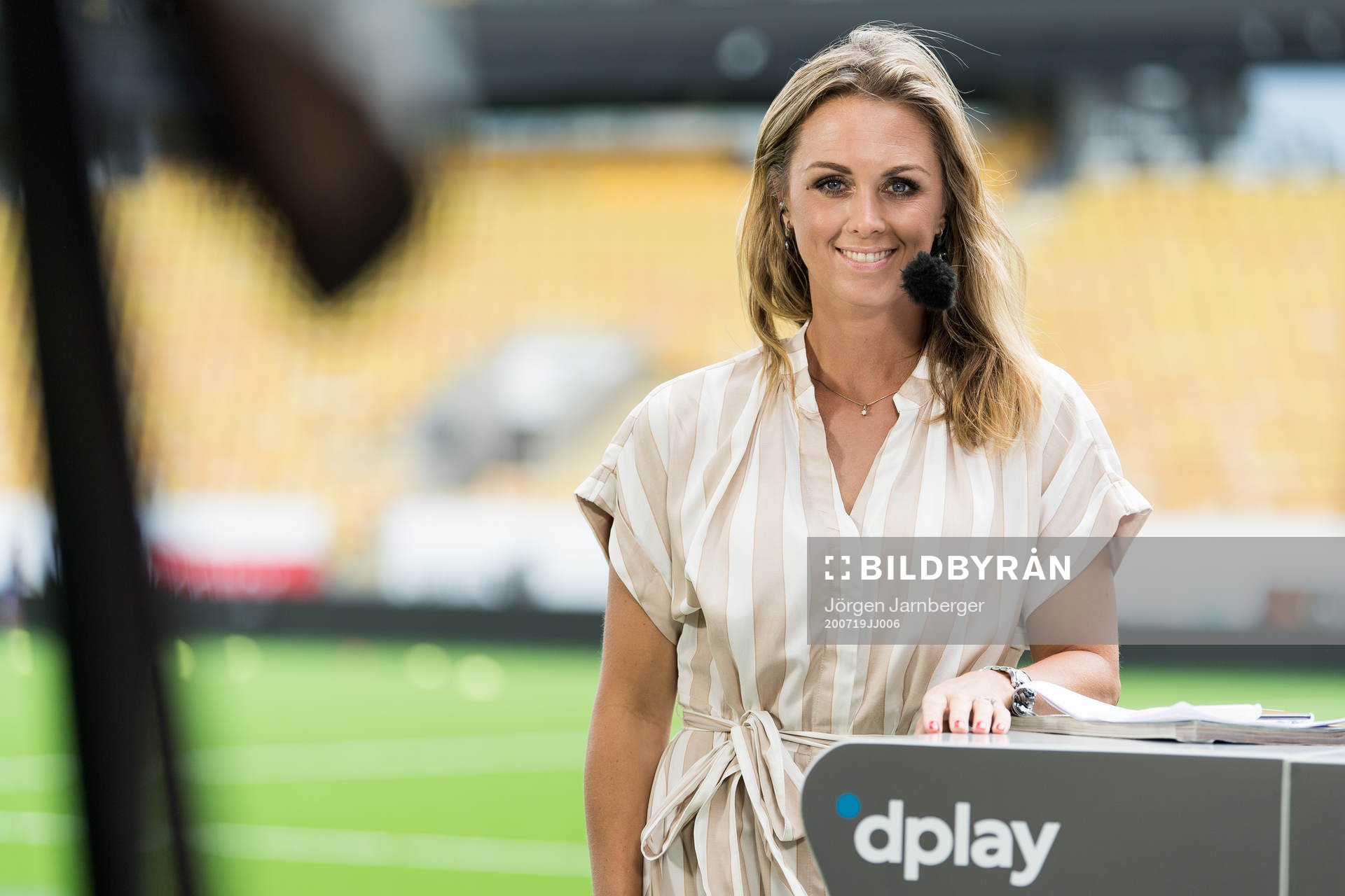 Dplays Karin Frick i studion inför fotbollsmatchen i Allsvenskan mellan Elfsborg och Djurgården den 19 juli 2020 i Borås.