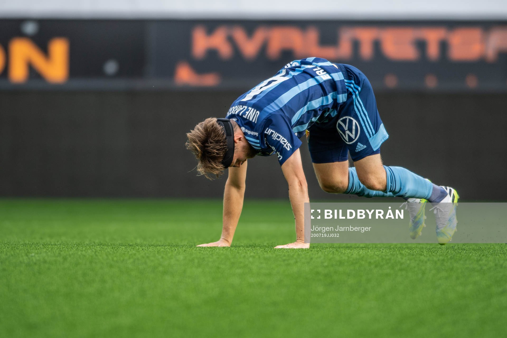 Djurgårdens Jacob Une Larsson deppar