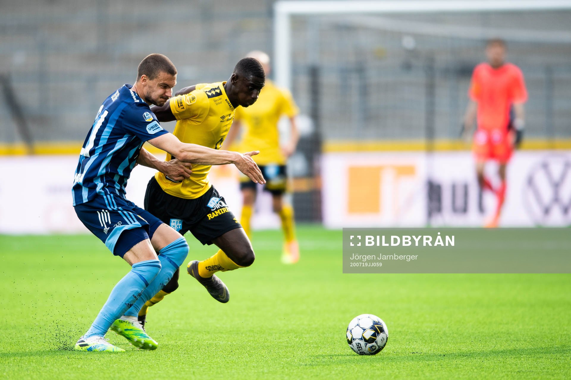 Djurgårdens Erik Berg och Elfsborgs Marokhy Ndione