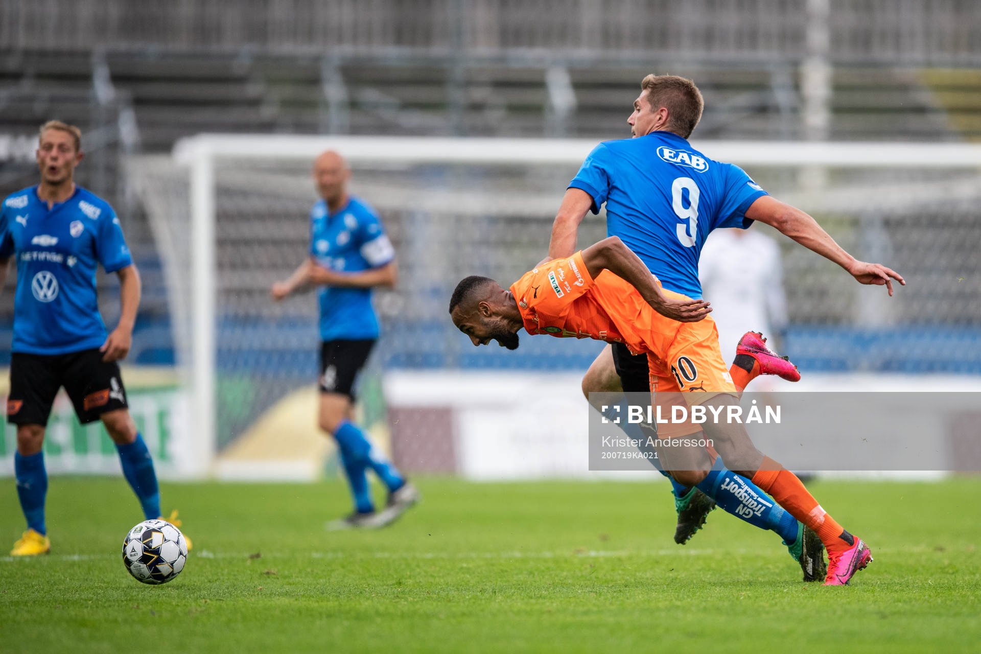 AFC Eskilstunas Ferid Ali och Halmstads Mikael Boman