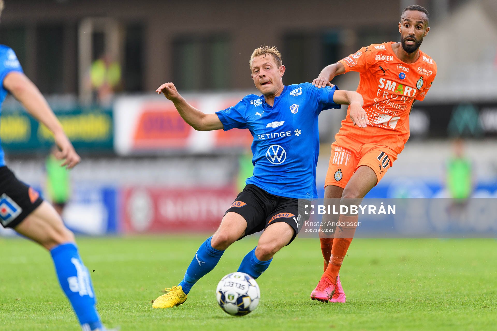 Halmstads Joel Allansson och AFC Eskilstunas Ferid Ali