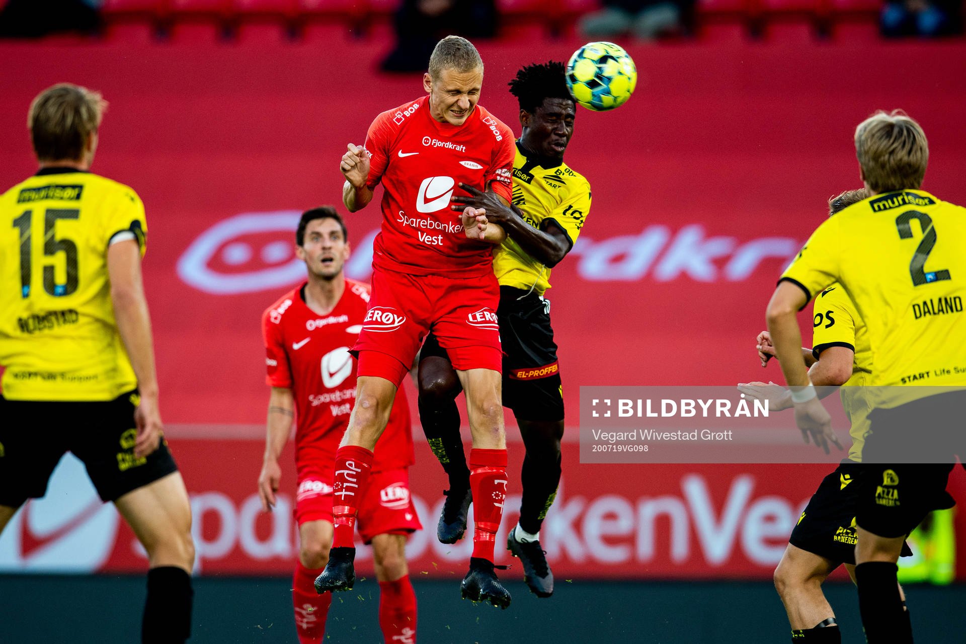Kristoffer Barmen of Brann and Isaac Twum of Start
