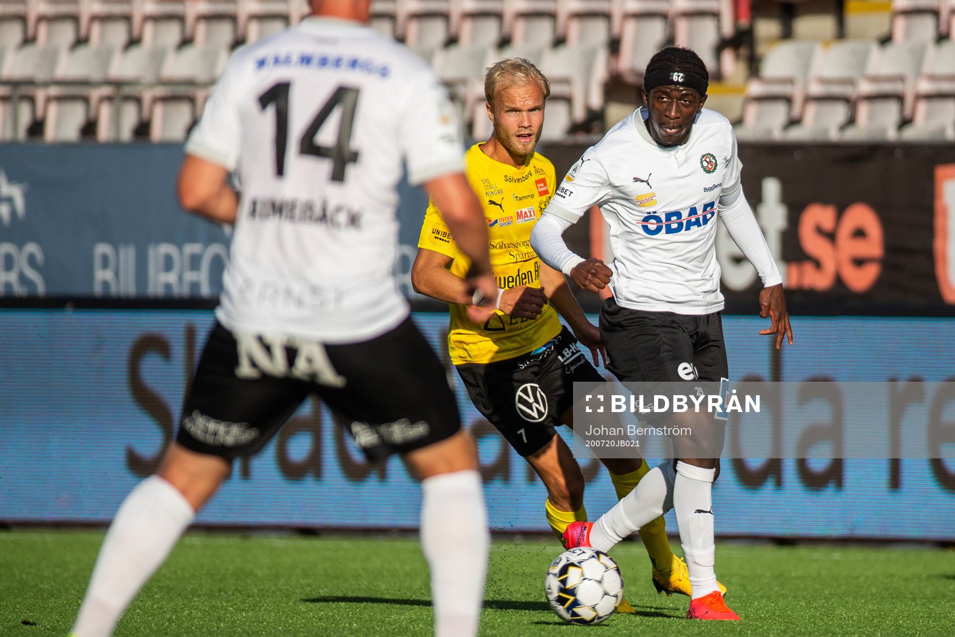 Mjällbys Viktor Gustafson och Örebros Jack Lahne