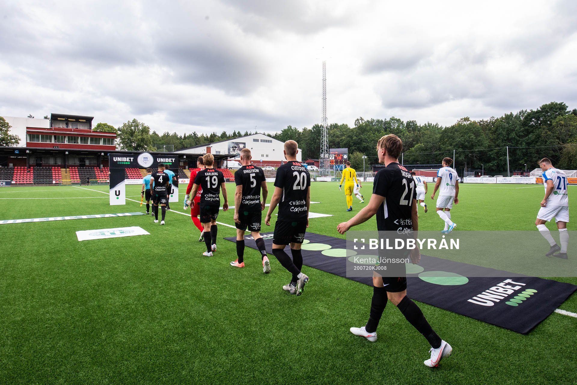 Akropolis och Västerås spelare gör entré