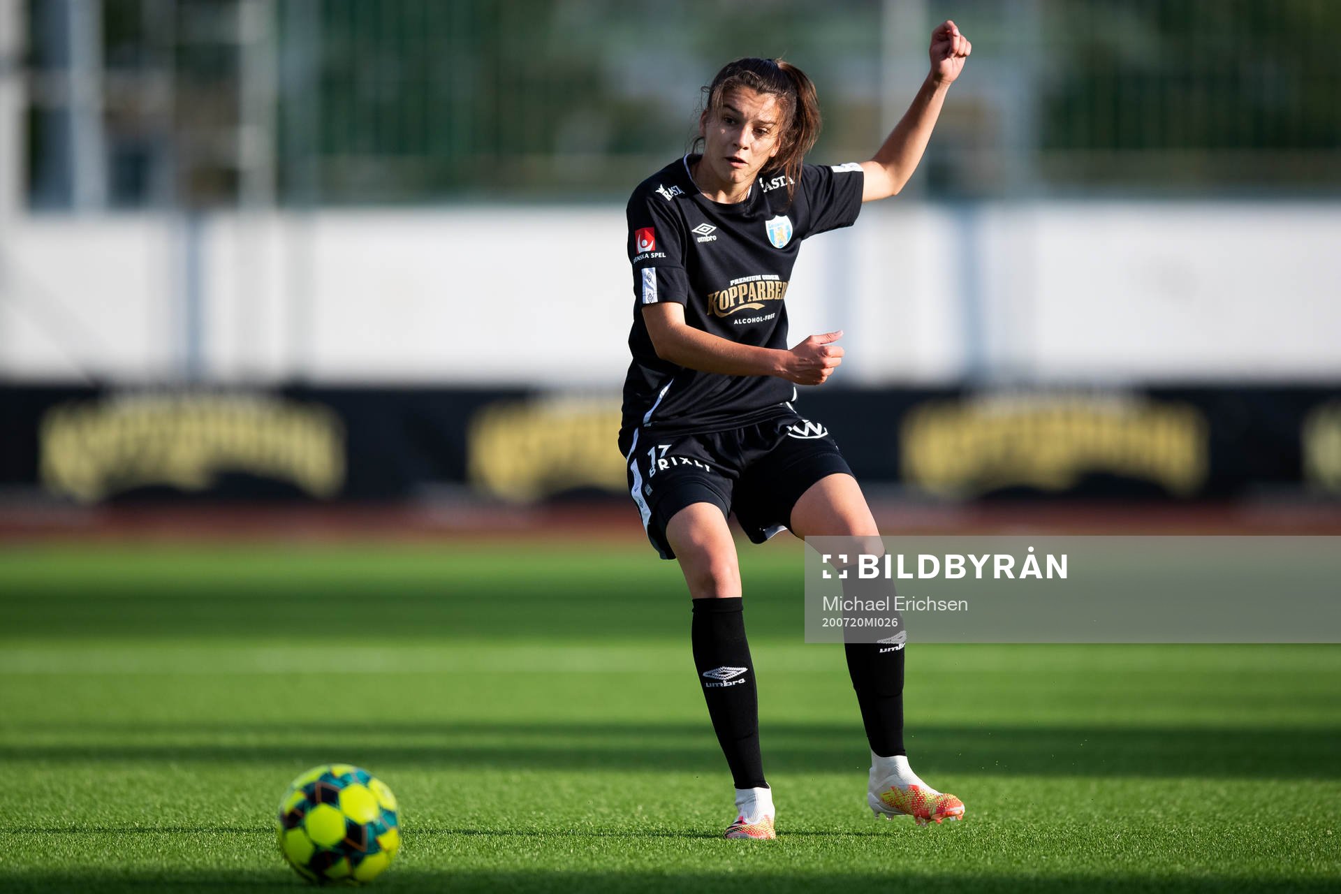 Göteborgs Anna Julia Csiki under fotbollsmatchen i Damallsvenskan mellan Kopparbergs/Göteborg och Djurgården den 20 juli 2020 i Göteborg.