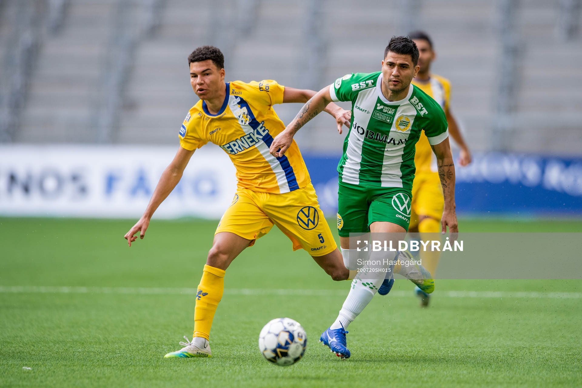 IFK Göteborgs Alexander Jallow och Hammarbys Paulinho