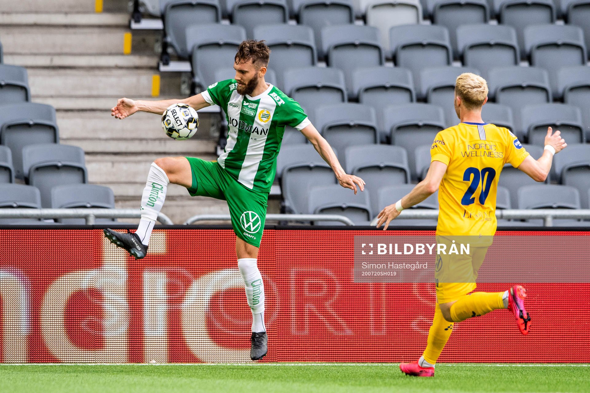 Hammarbys Simon Sandberg och IFK Göteborgs Victor