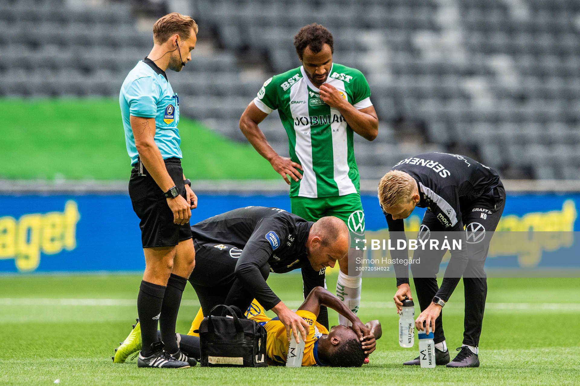 IFK Göteborgs Alhassan Yusuf Abdullahi får läkarvård