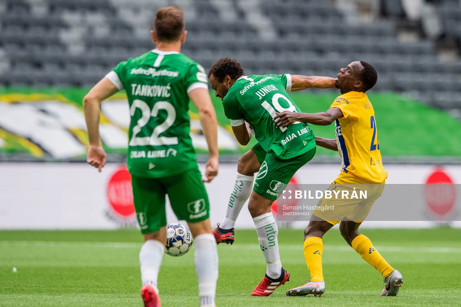 Hammarbys Serge-Junior Martinsson Ngouali och IFK