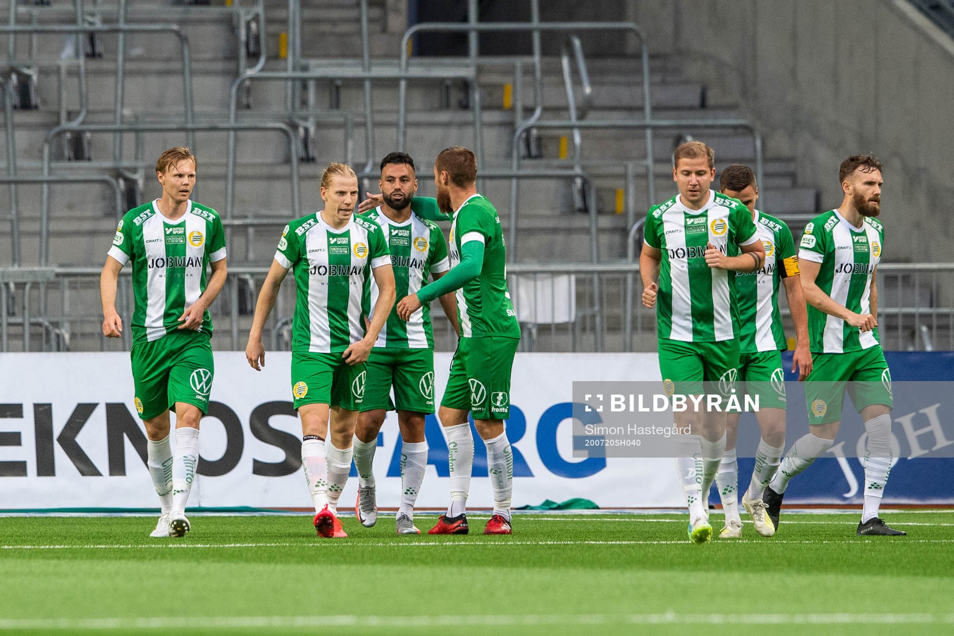 Hammarbys Imad Khalili jublar med lagkamrater