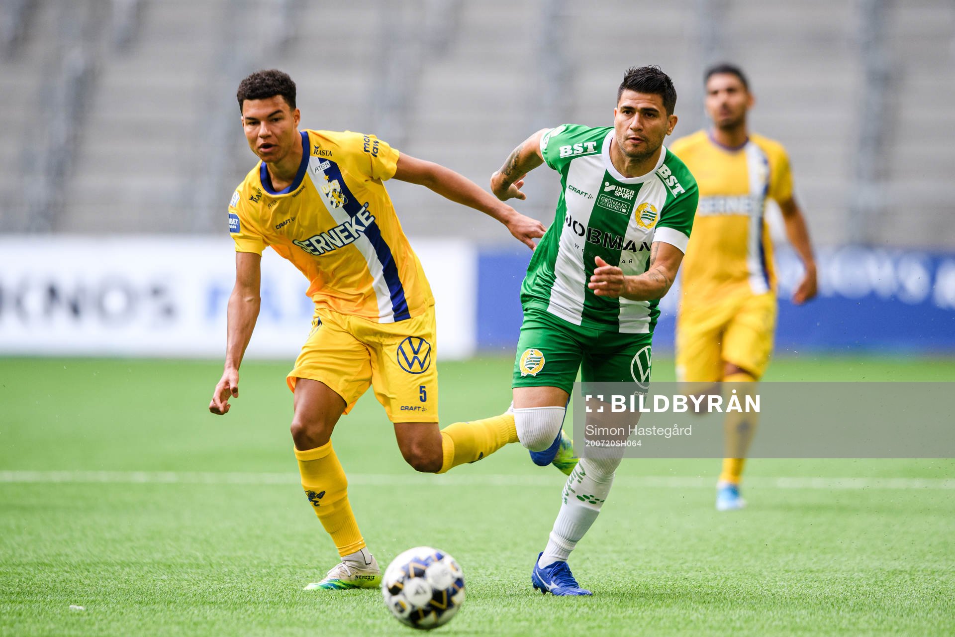 IFK Göteborgs Alexander Jallow och Hammarbys Paulinho