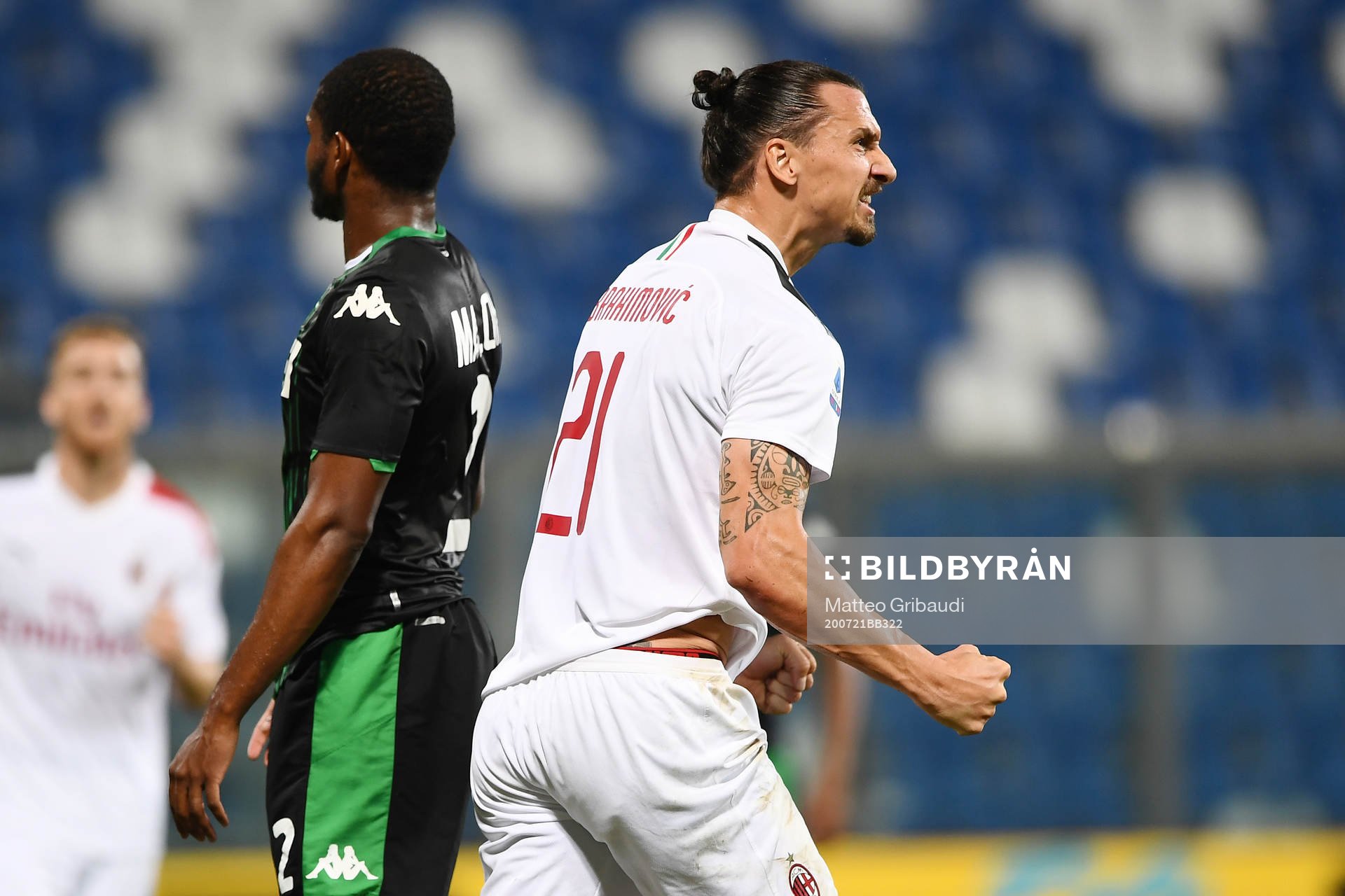 Zlatan Ibrahimovic of AC Milan celebrates