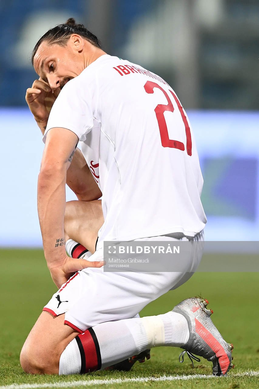 Zlatan Ibrahimovic of AC Milan reacts