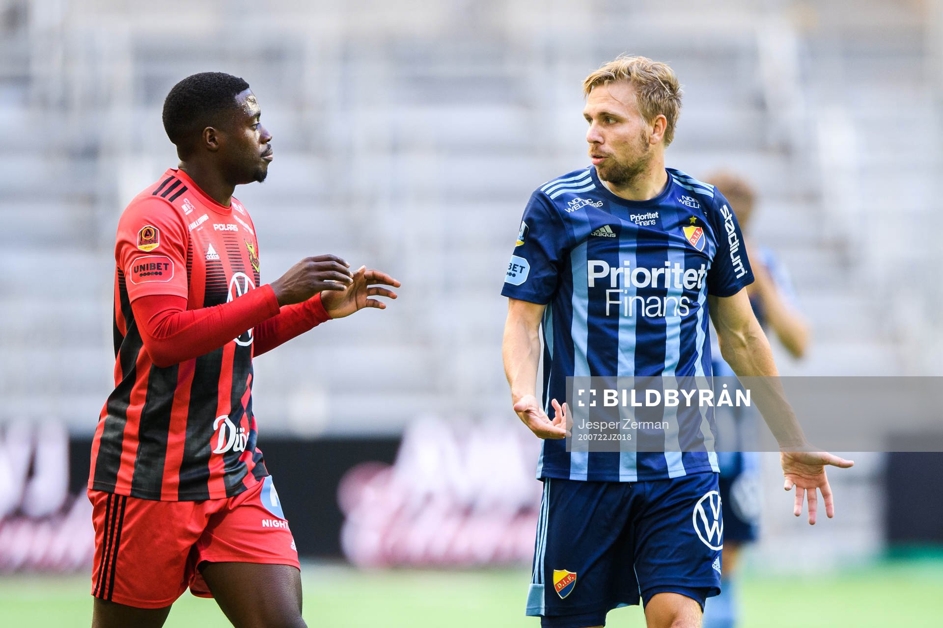Östersunds Isak Ssewankambo och Djurgårdens Jonathan Ring